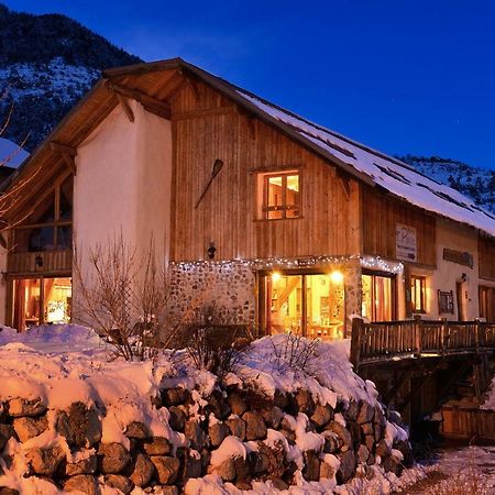 Chambres D'Hote Le Brin De Paille Saint-Martin-de-Queyrières Kültér fotó