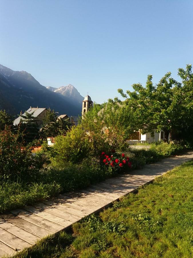 Chambres D'Hote Le Brin De Paille Saint-Martin-de-Queyrières Kültér fotó